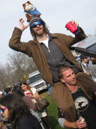Illustration for article titled The Haughty Drunken Excess That Is Harvard-Yale In Pictures